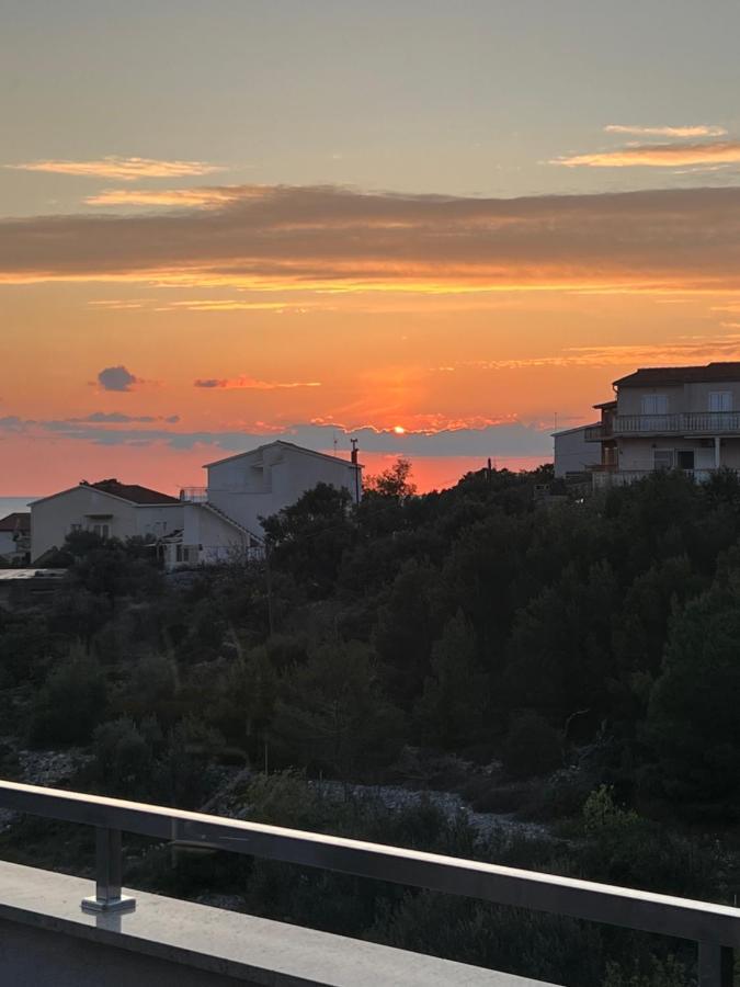 Apartamento Luxury Laurus Penthouse With Awesome Sea View Primošten Exterior foto