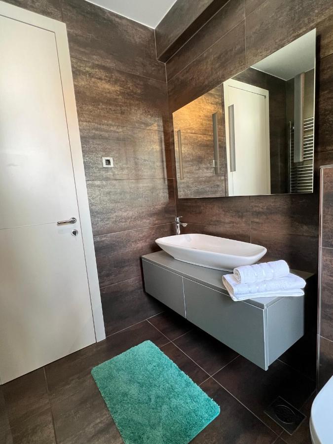 Apartamento Luxury Laurus Penthouse With Awesome Sea View Primošten Exterior foto