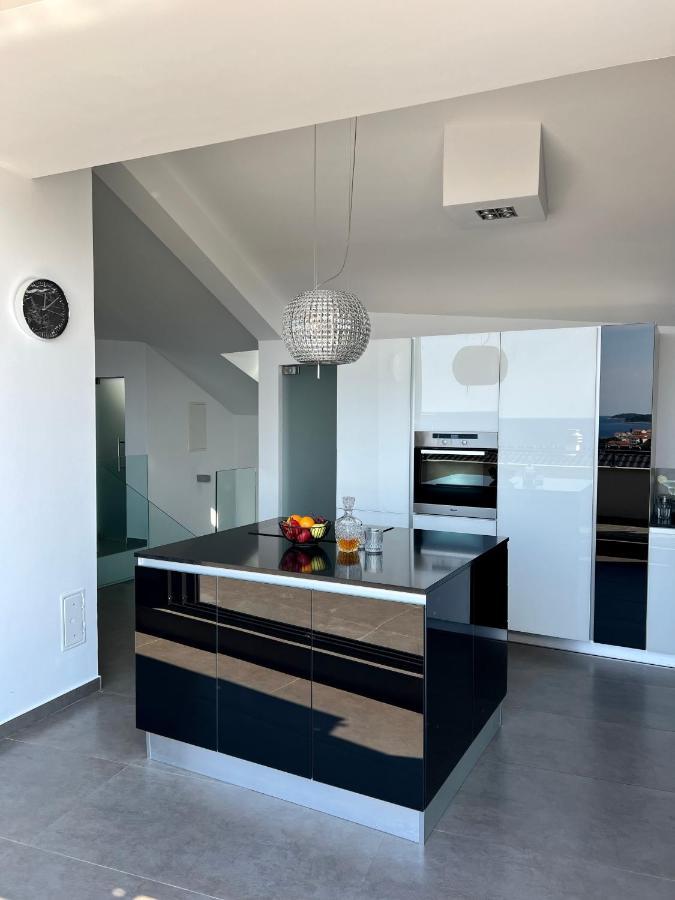 Apartamento Luxury Laurus Penthouse With Awesome Sea View Primošten Exterior foto